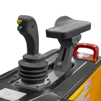 Штабелер самоходный с кабиной CDD15C (1500 кг; 6,5 м; 24В / 400Ач, PV, EPS) SMARTLIFT HV Market