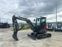 Мини-экскаватор QUADTRAC E40 PRO (4т, кабина, A/C, квикаплер, бур, 3 ковша) HV Market