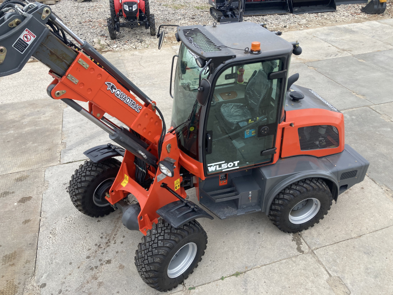 Мини-погрузчик QUADTRAC WL50T (1500 кг, 4500 мм) HV Market